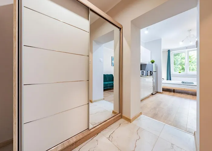 47 Z Parkingiem 公寓 *